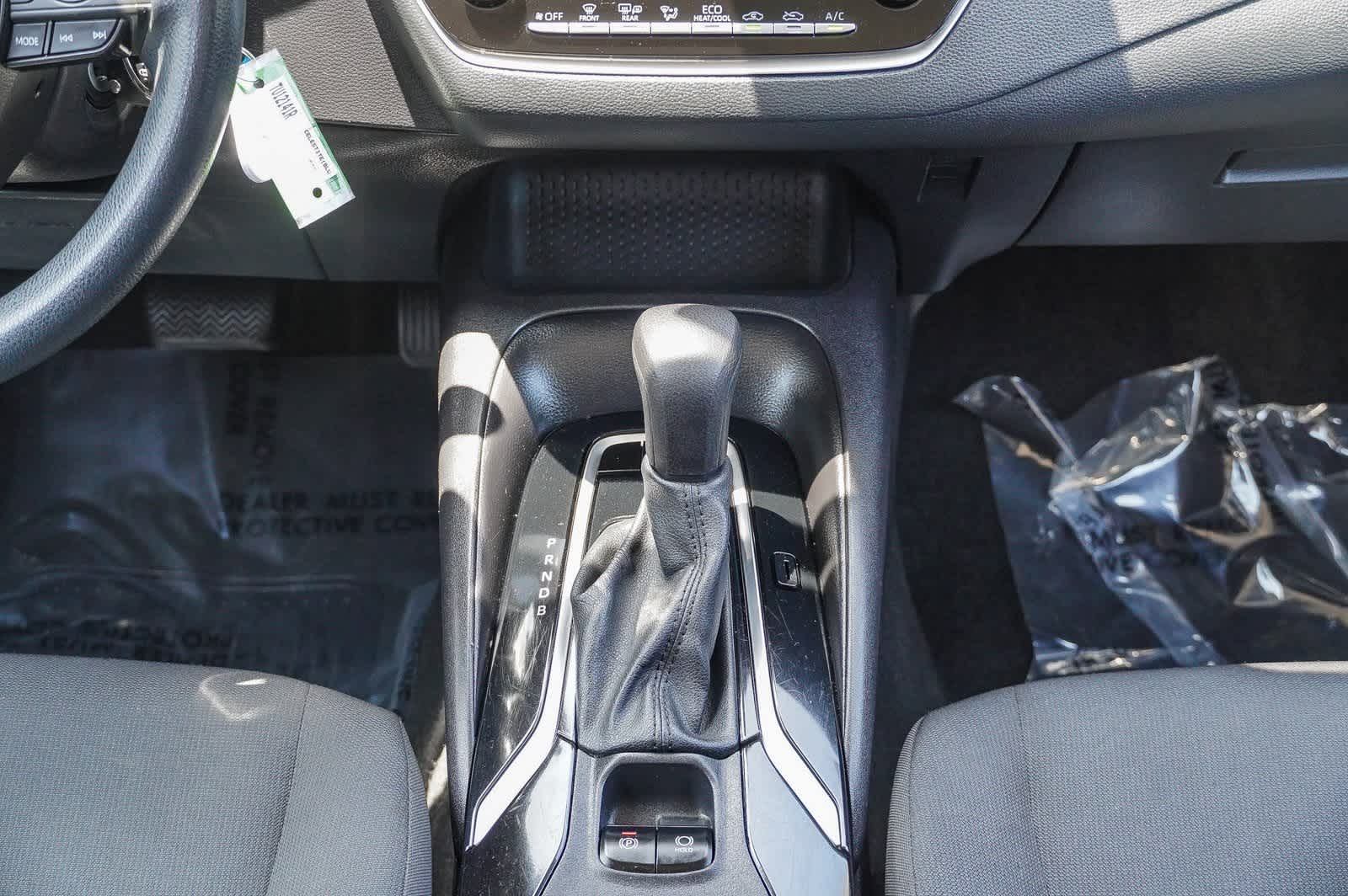 2021 Toyota Corolla LE 15