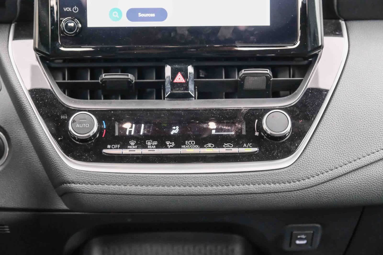 Thumbnail: 2025 Toyota Corolla - 16