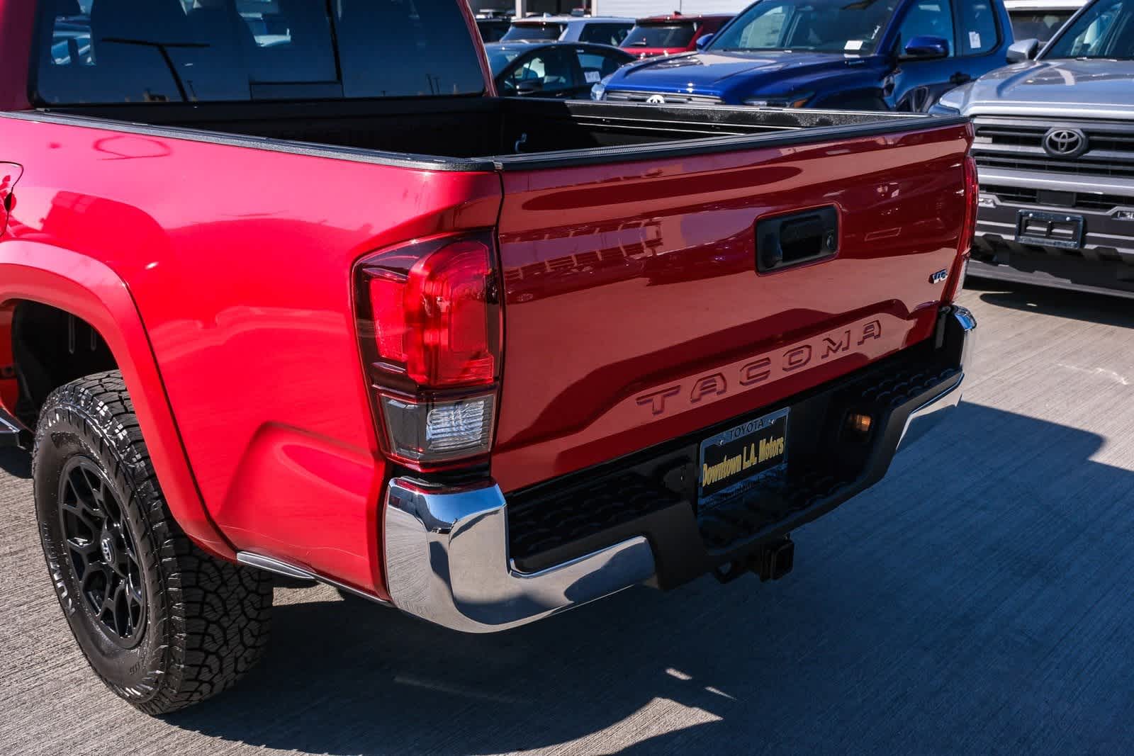Thumbnail: 2020 Toyota Tacoma - 8