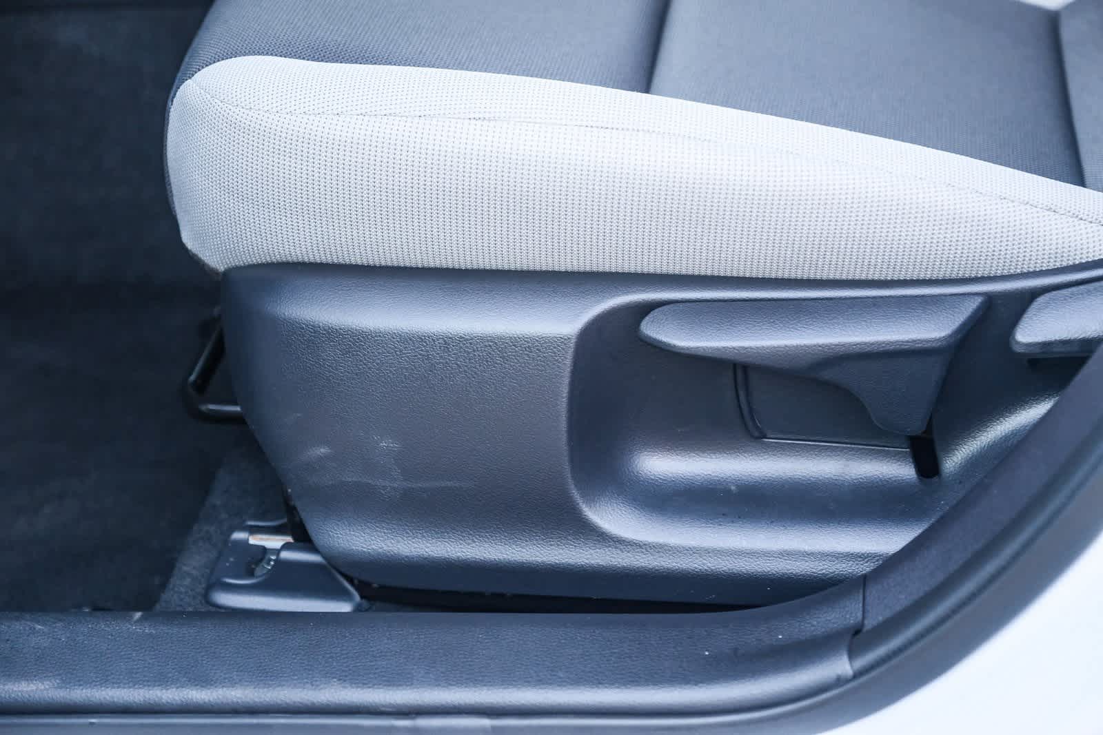 Thumbnail: 2025 Toyota Corolla - 23