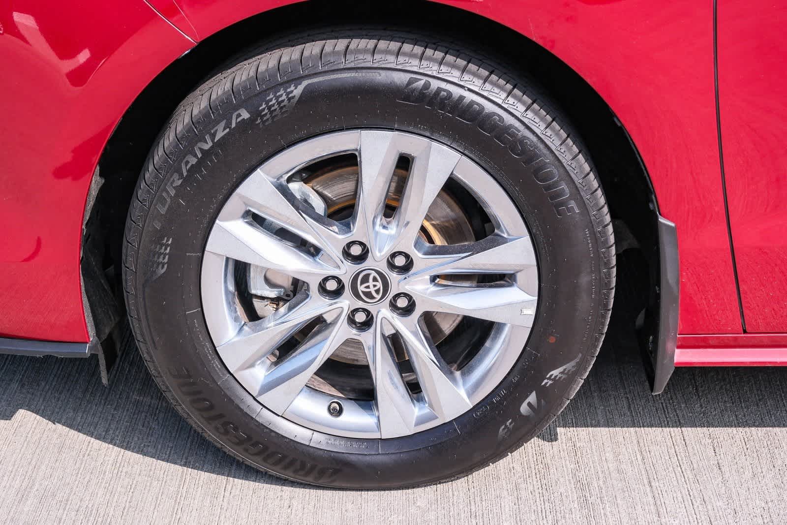 Thumbnail: 2024 Toyota Sienna - 10