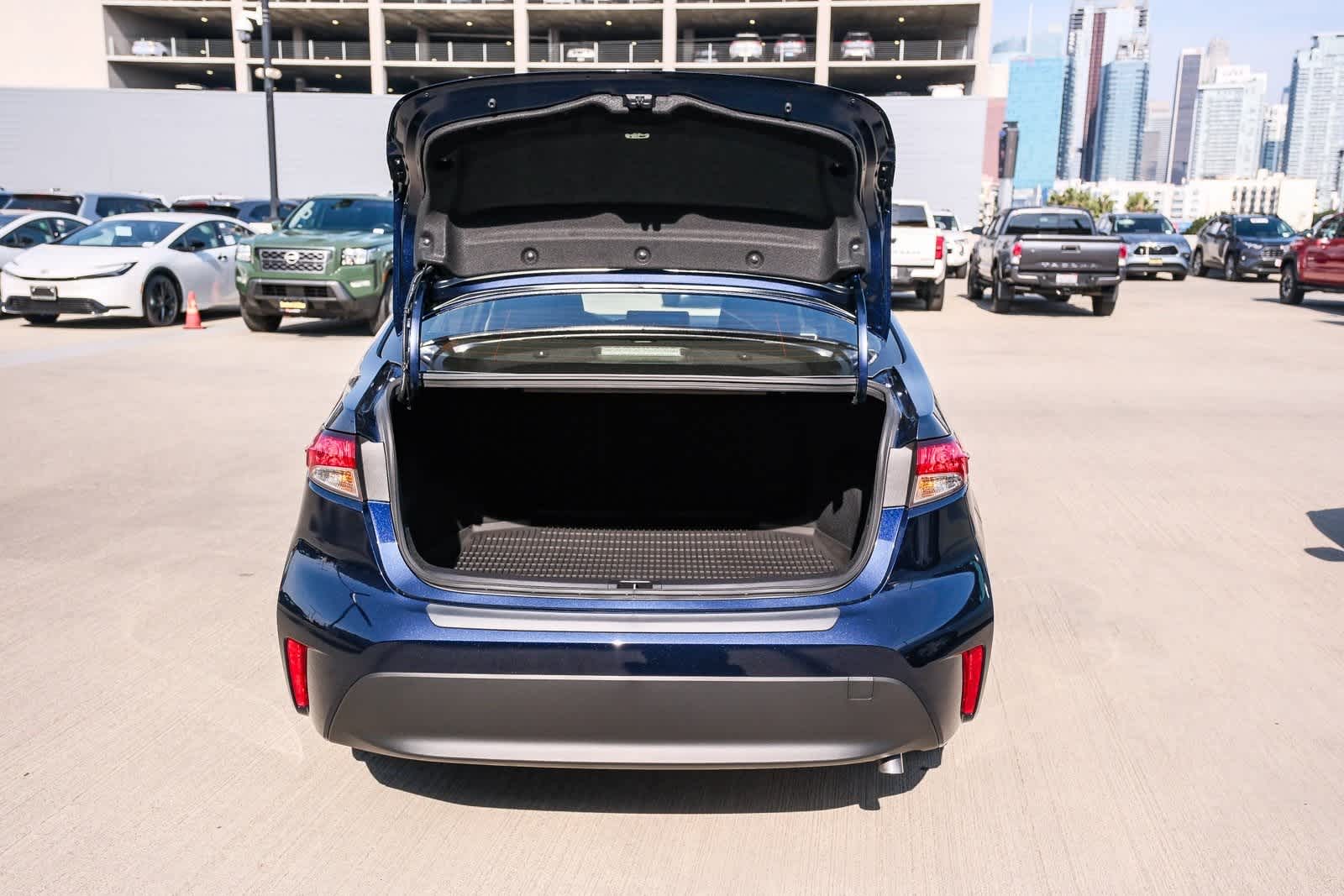 Thumbnail: 2025 Toyota Corolla - 25