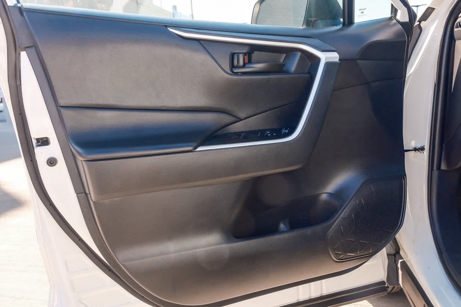 Thumbnail: 2024 Toyota RAV4 - 23