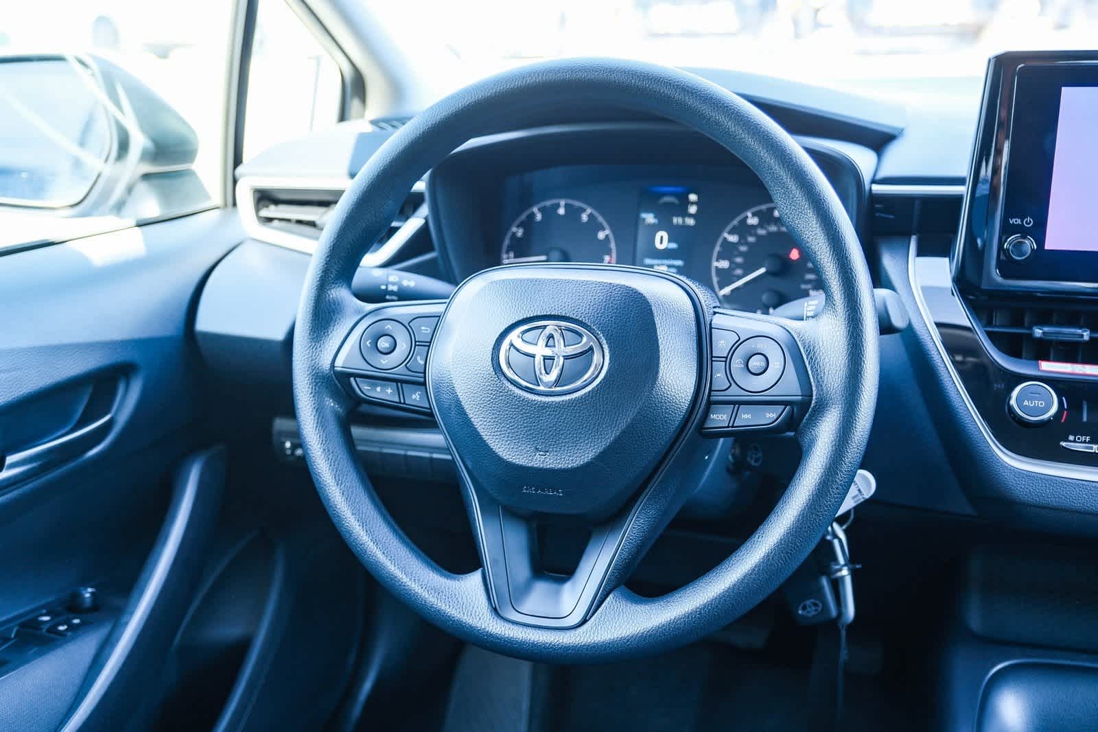 Thumbnail: 2025 Toyota Corolla - 17