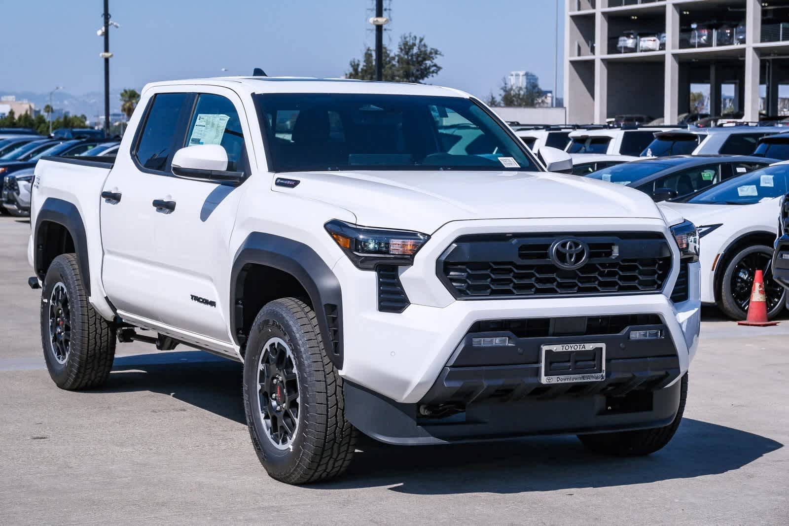 Thumbnail: 2025 Toyota Tacoma - 3