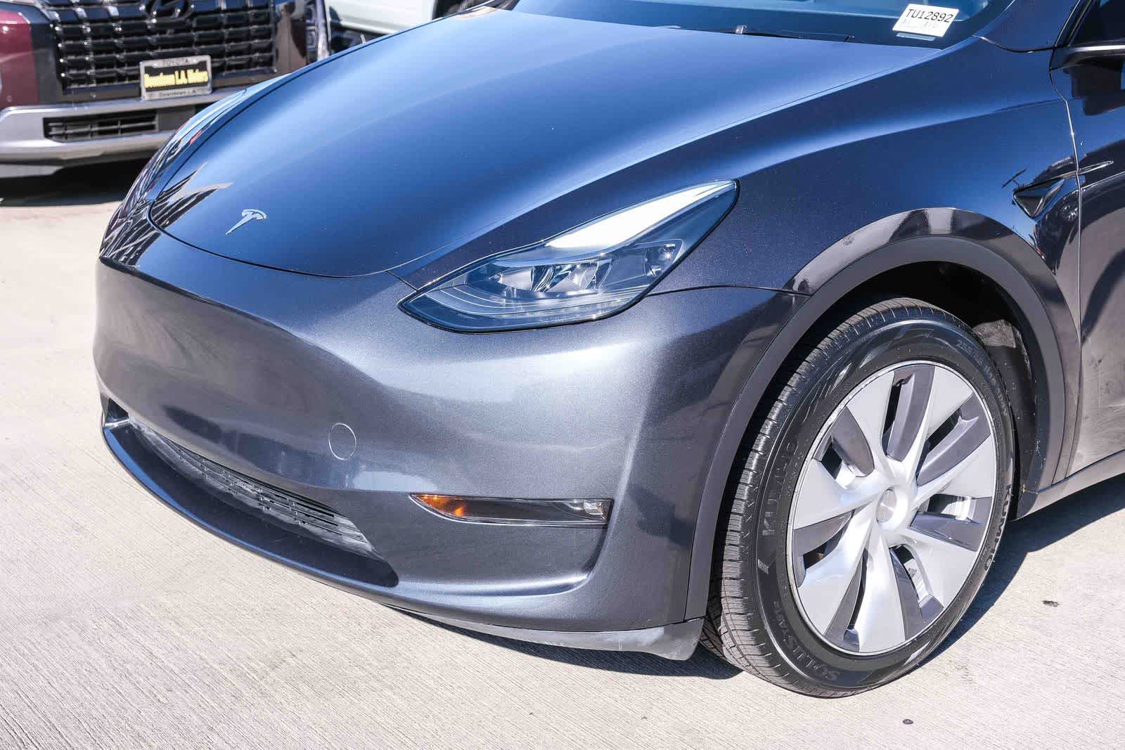 Thumbnail: 2024 Tesla Model Y - 10