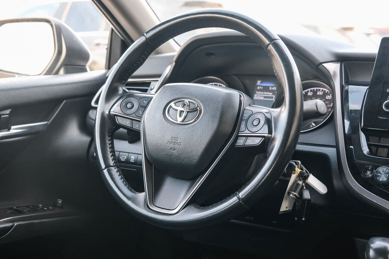 Thumbnail: 2022 Toyota Camry - 16