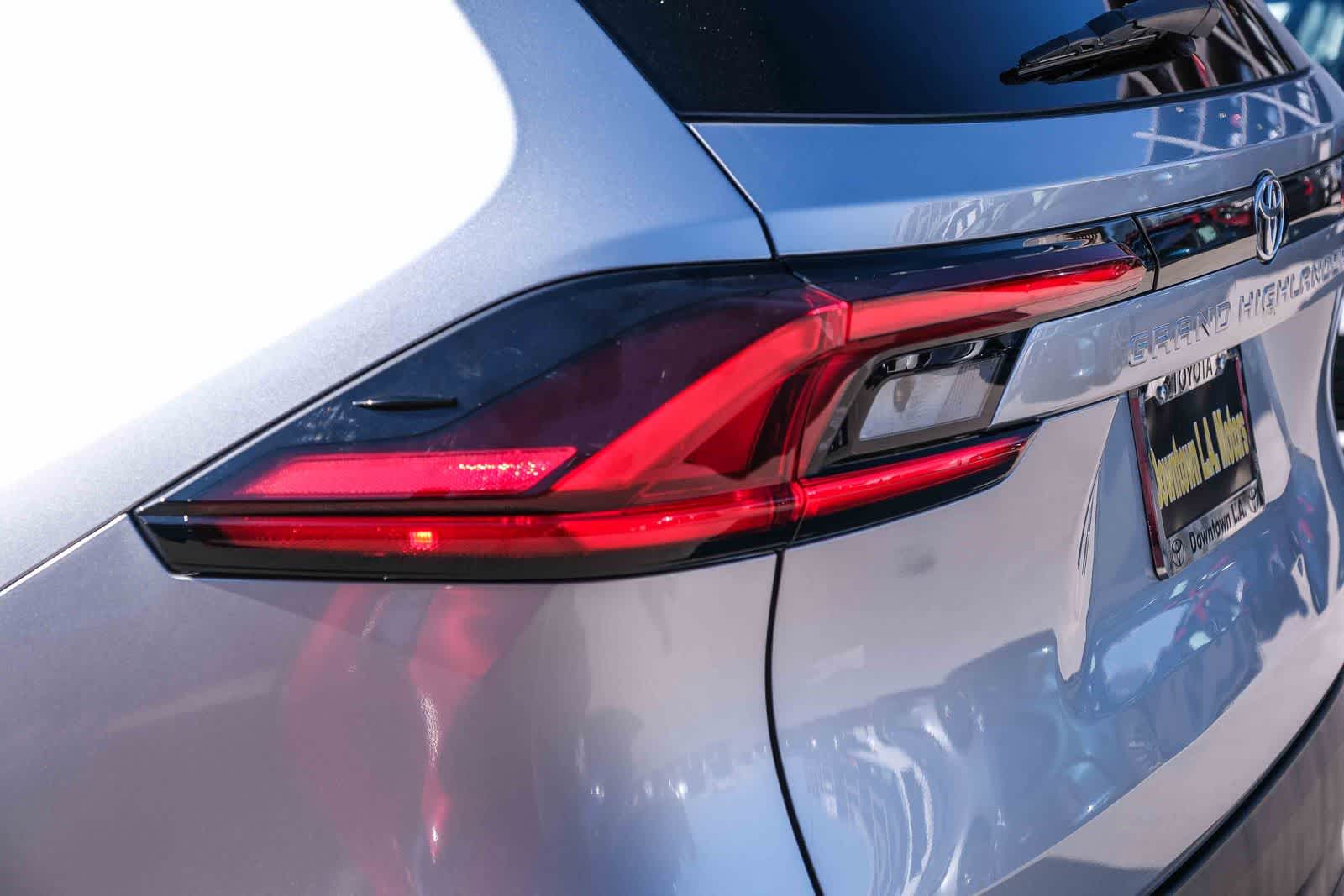 Thumbnail: 2026 Toyota Grand Highlander - 7