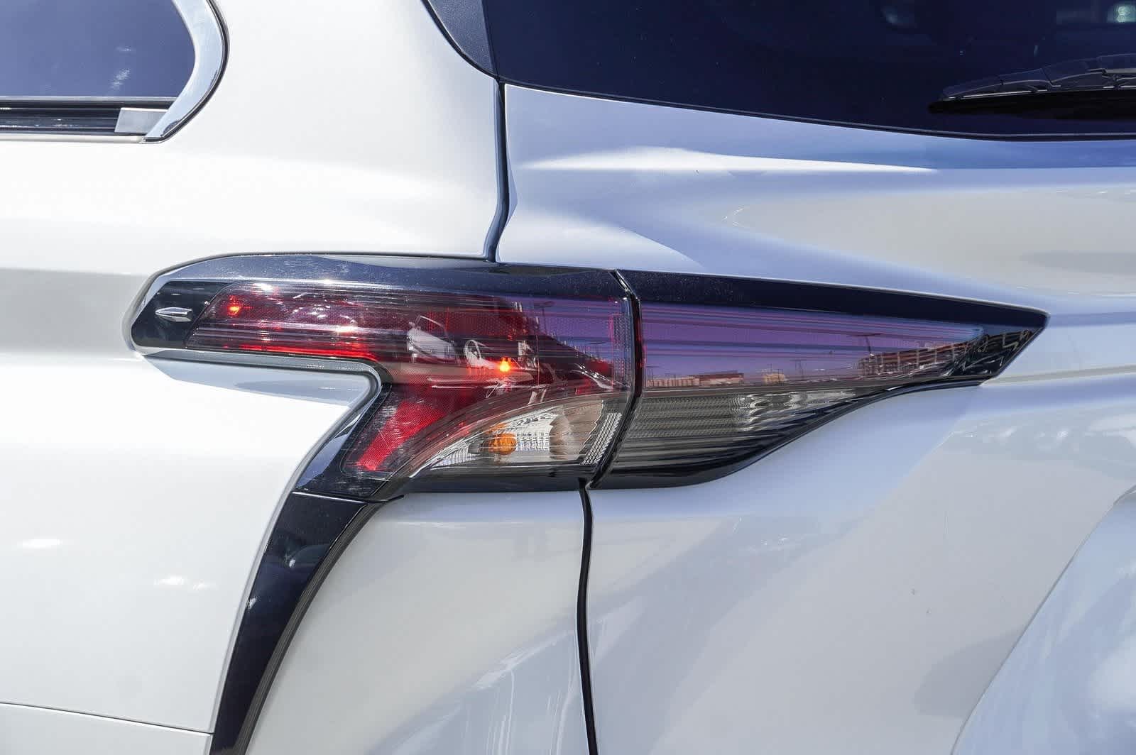 2023 Toyota Sienna XLE 7
