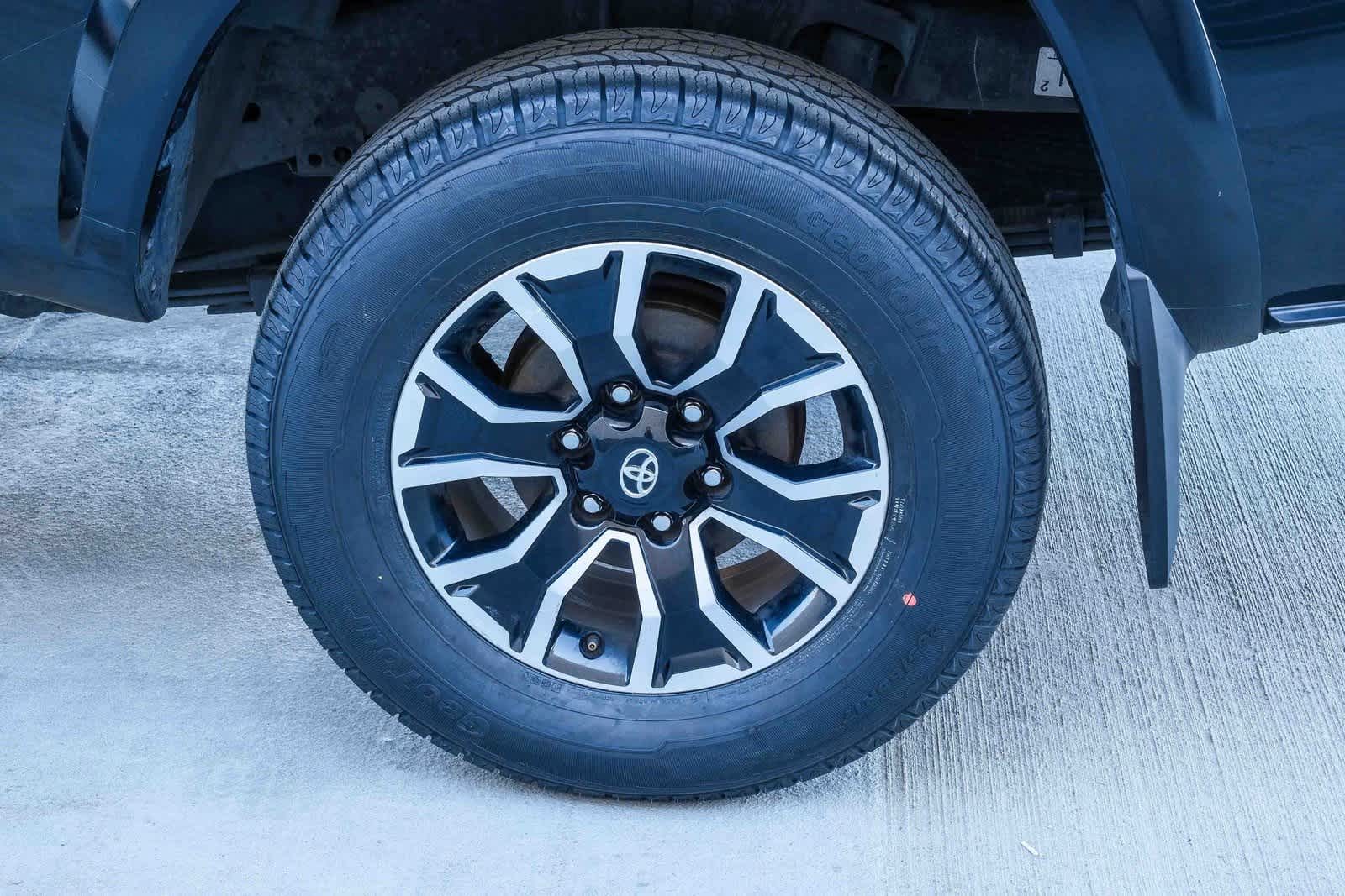 Thumbnail: 2021 Toyota Tacoma - 9