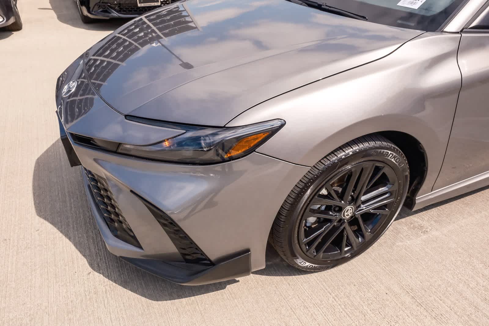 Thumbnail: 2025 Toyota Camry - 12