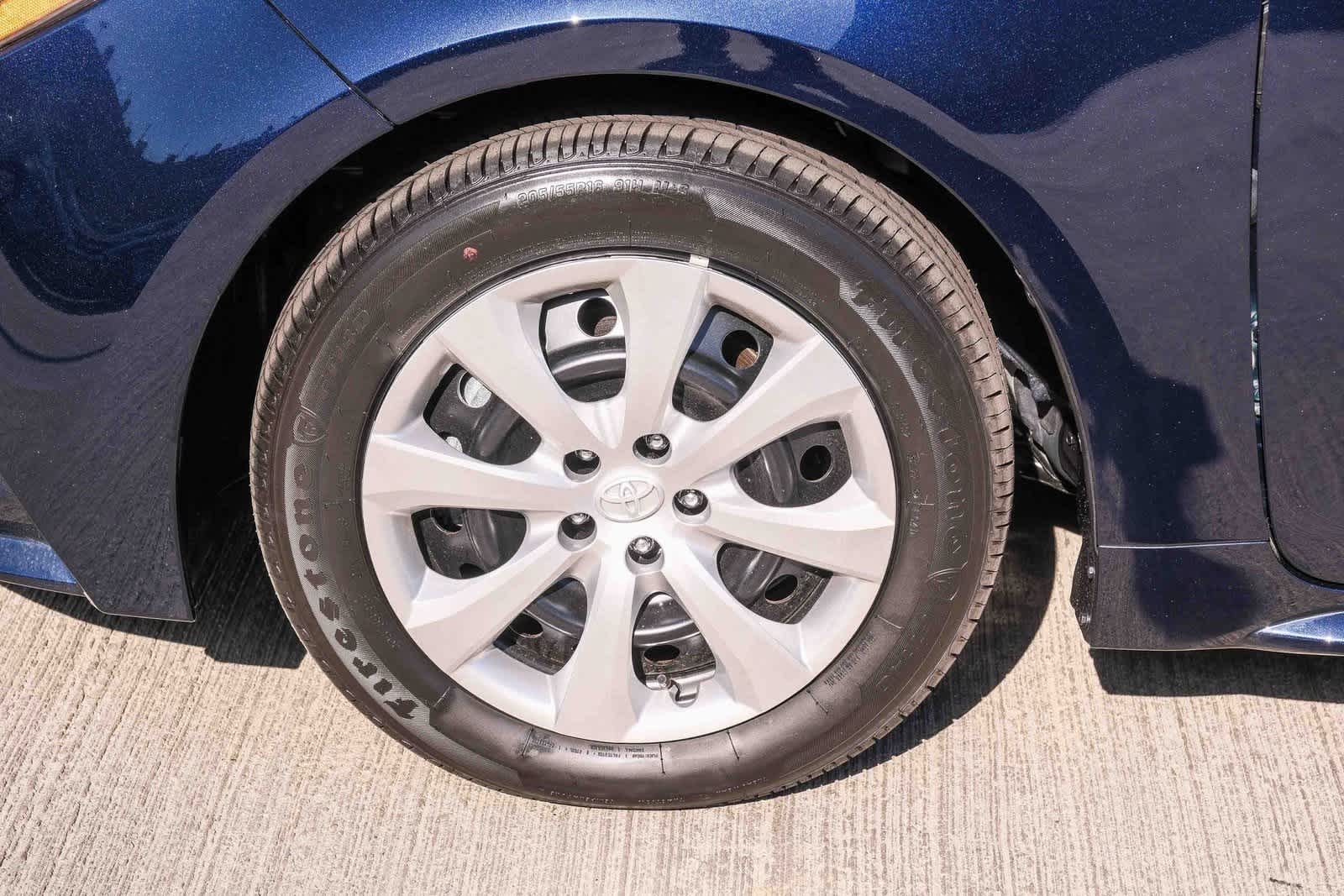 Thumbnail: 2025 Toyota Corolla - 10