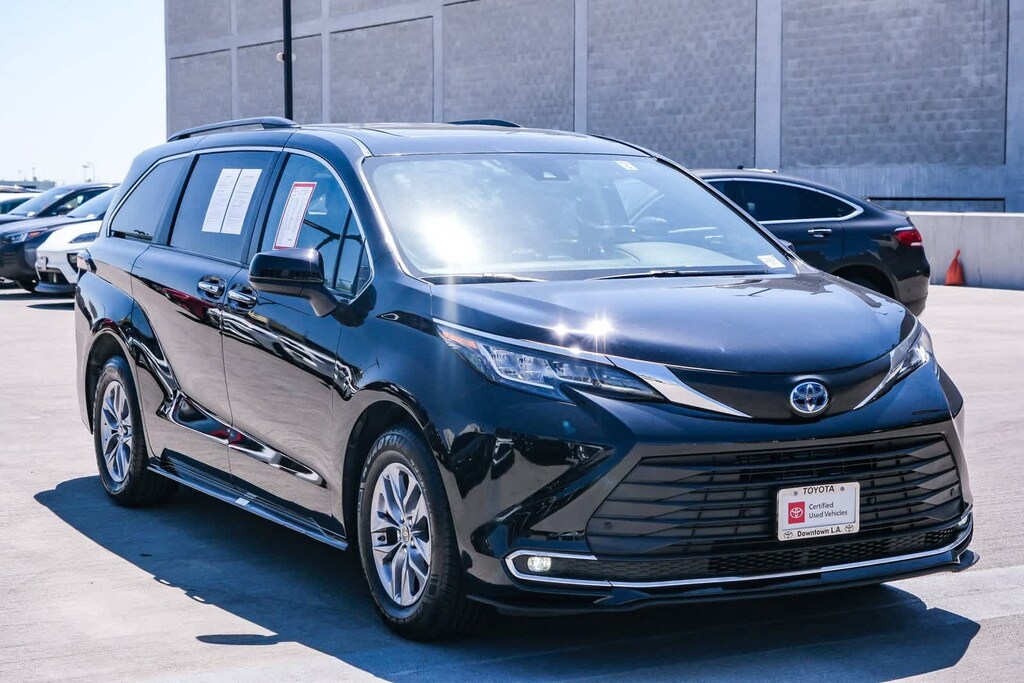 Certified 2023 Toyota Sienna XLE 8 Passenger Van Passenger Van