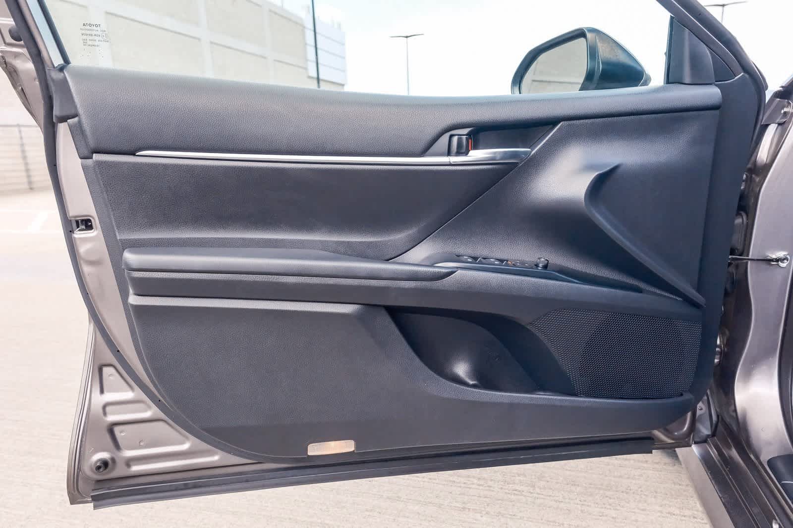 Thumbnail: 2019 Toyota Camry - 22
