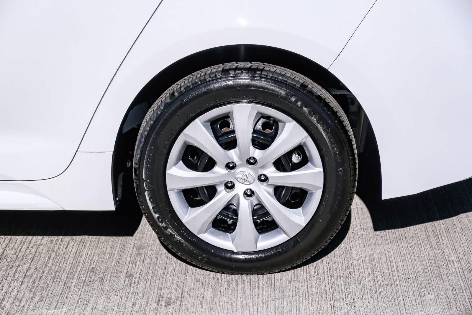 Thumbnail: 2025 Toyota Corolla - 9