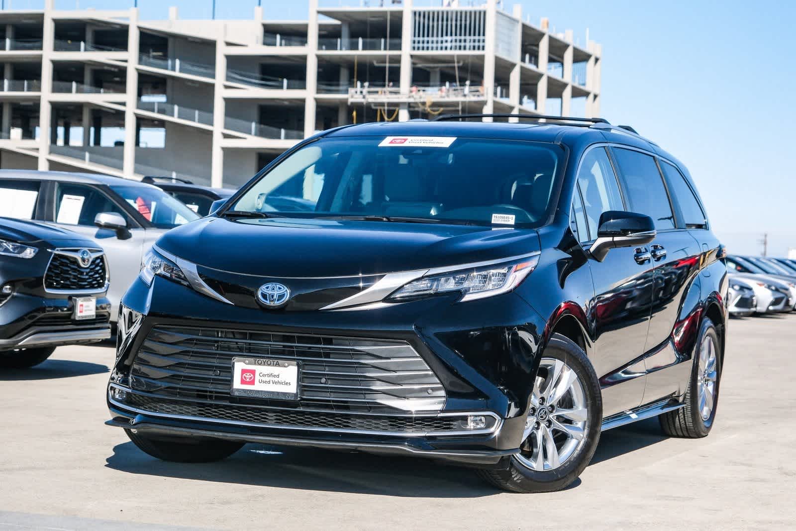 Thumbnail: 2024 Toyota Sienna - 1