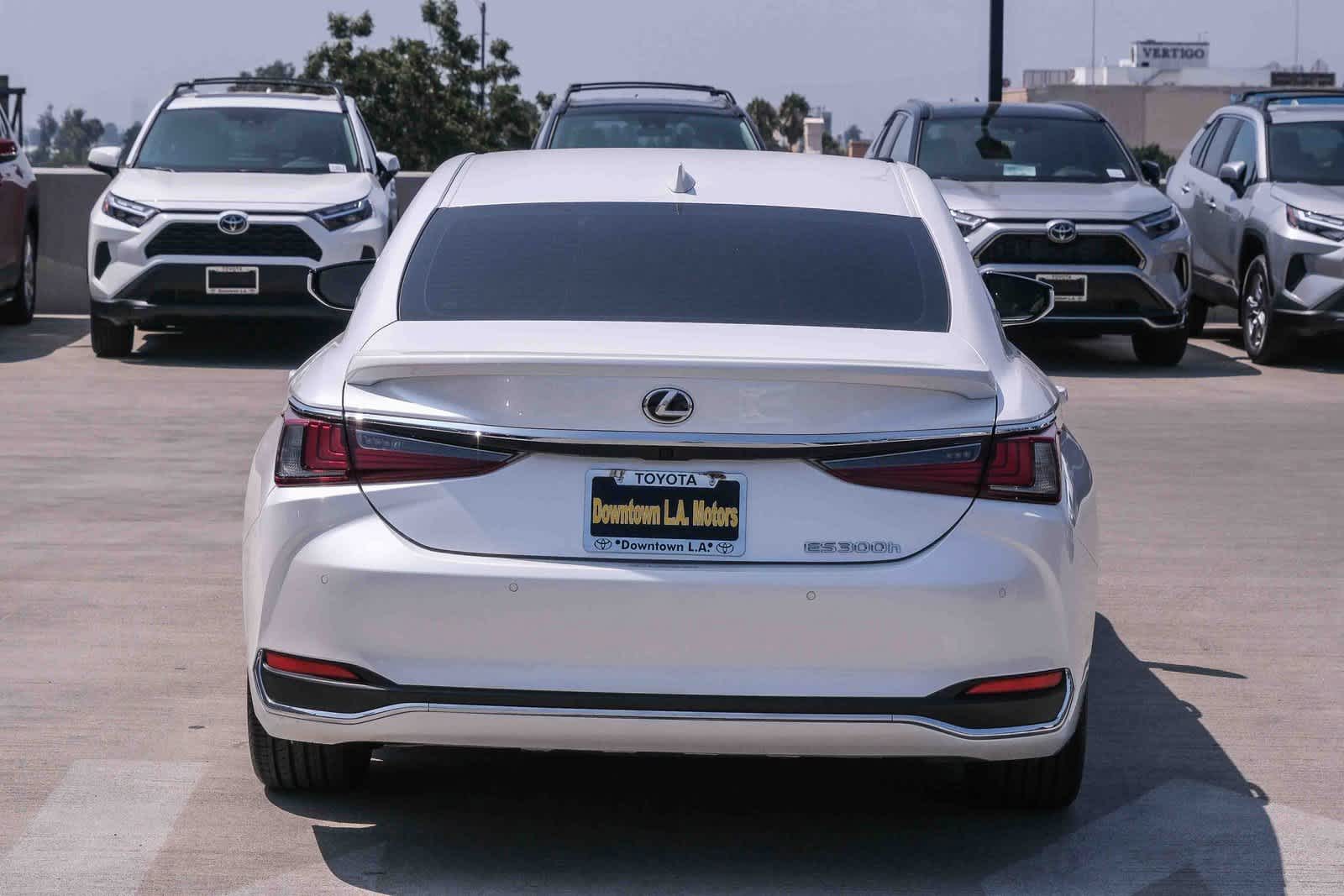 Thumbnail: 2025 Lexus ES - 5