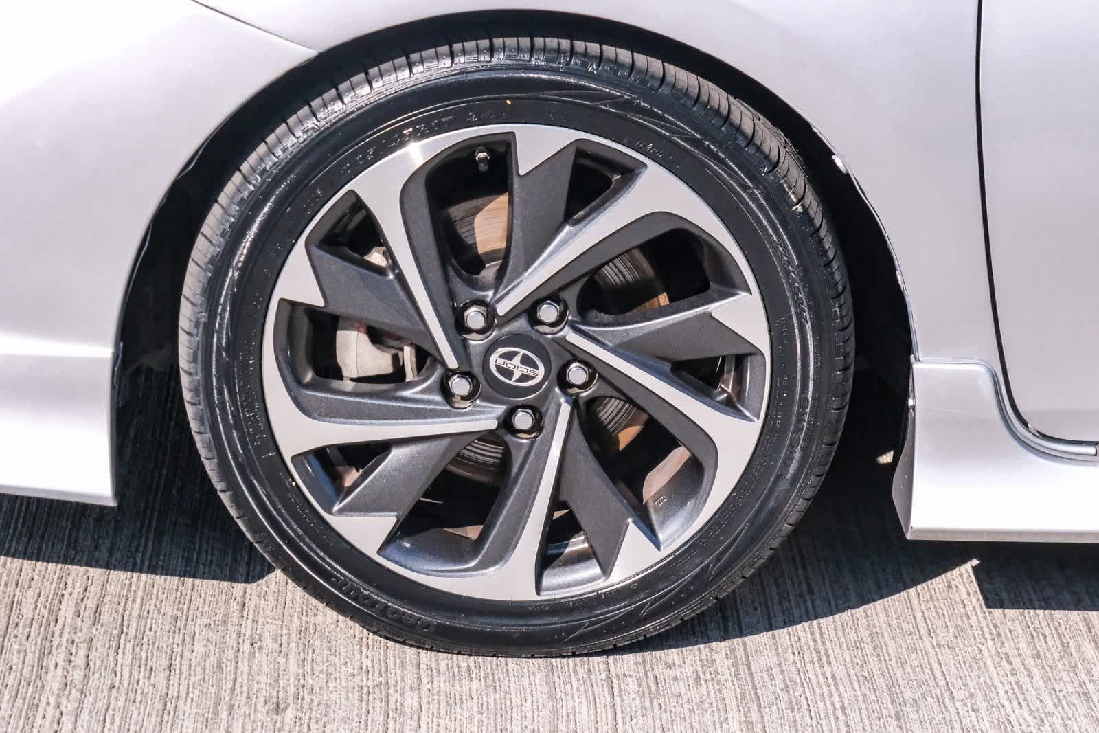 Thumbnail: 2016 Scion iM - 10