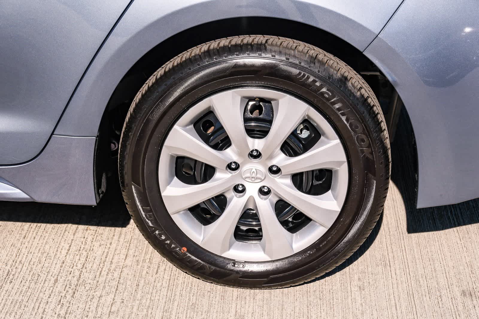 Thumbnail: 2025 Toyota Corolla - 9