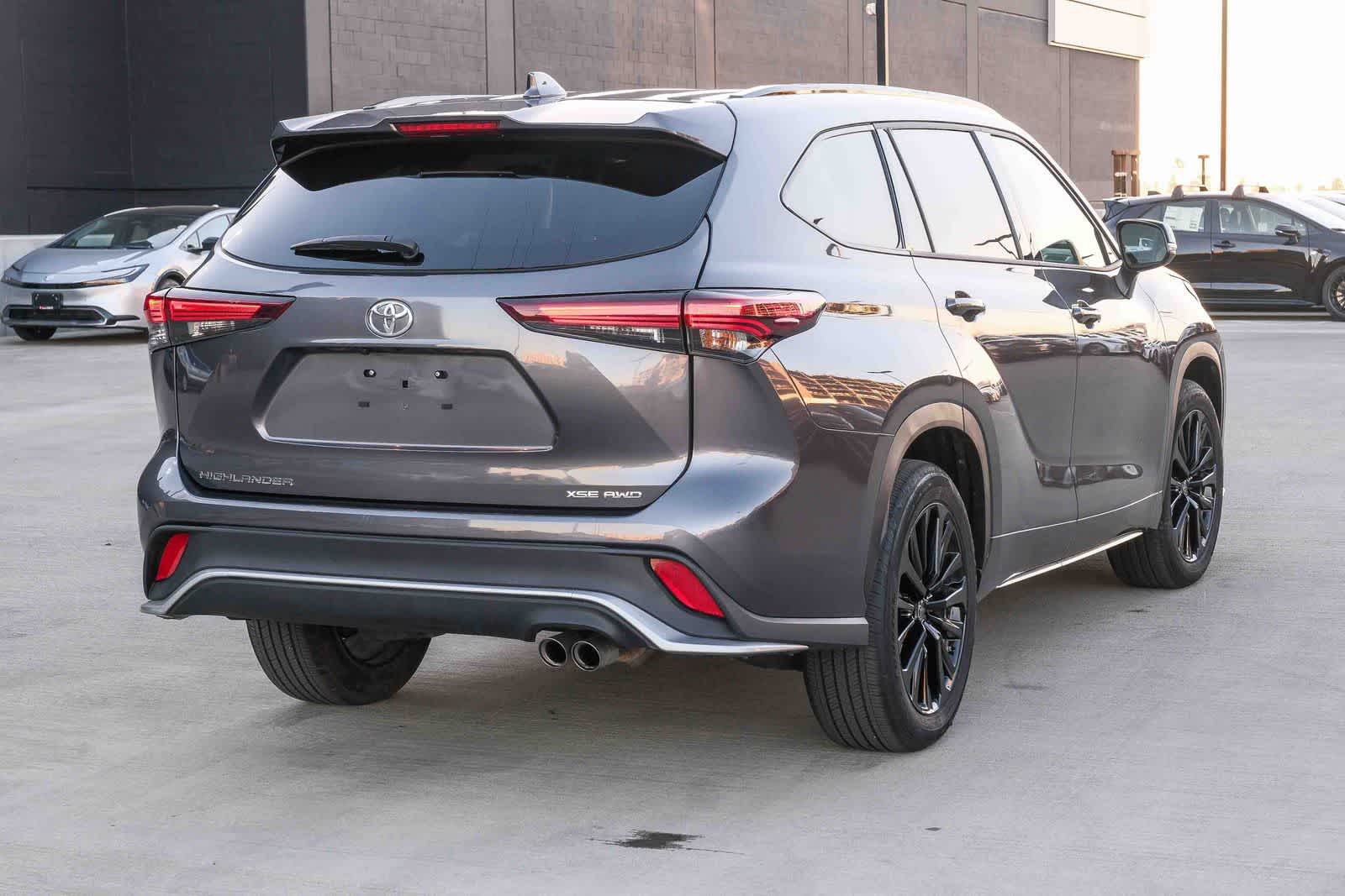 Thumbnail: 2025 Toyota Highlander - 4