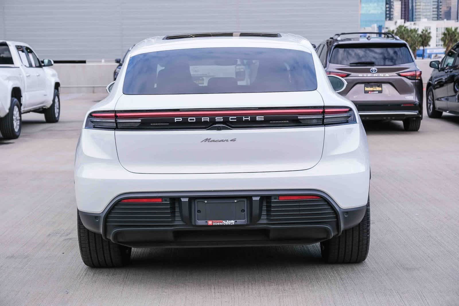 Thumbnail: 2024 Porsche Macan - 5