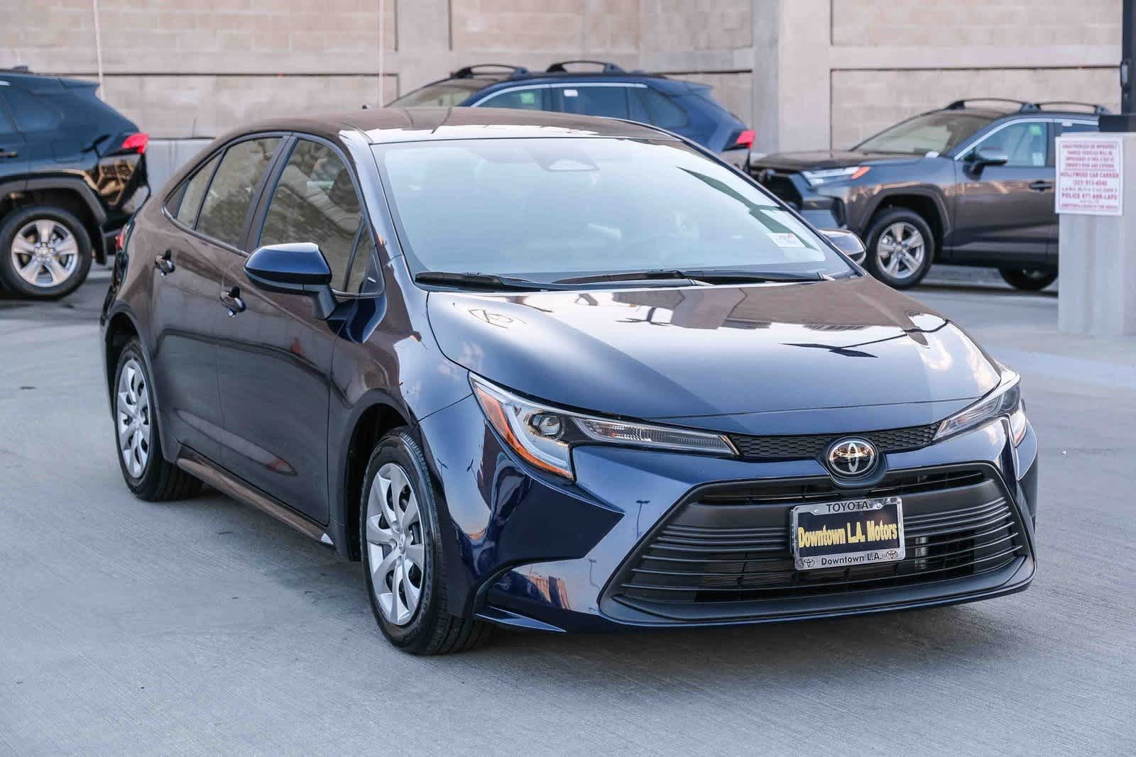 Thumbnail: 2025 Toyota Corolla - 3