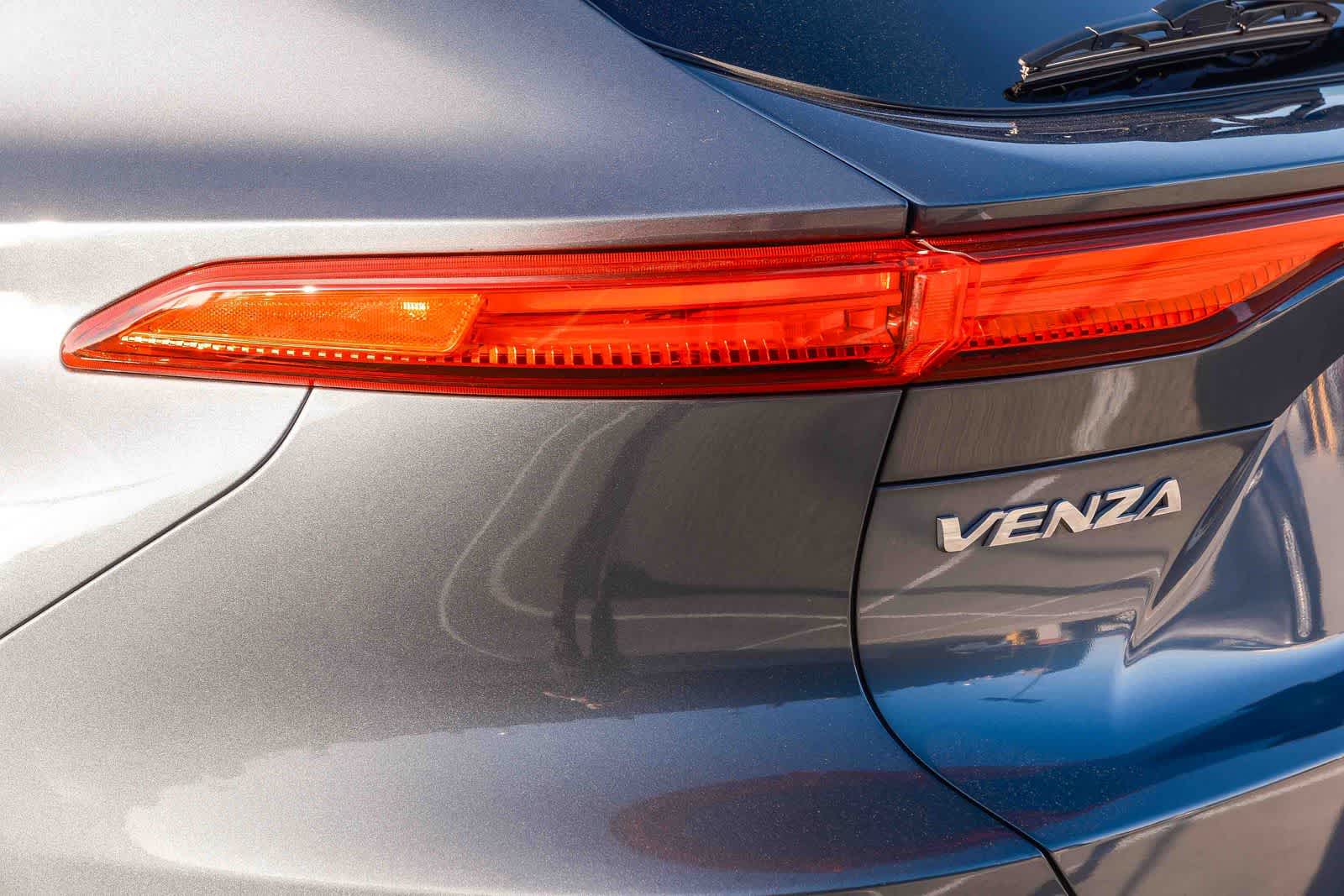 Thumbnail: 2022 Toyota Venza - 7