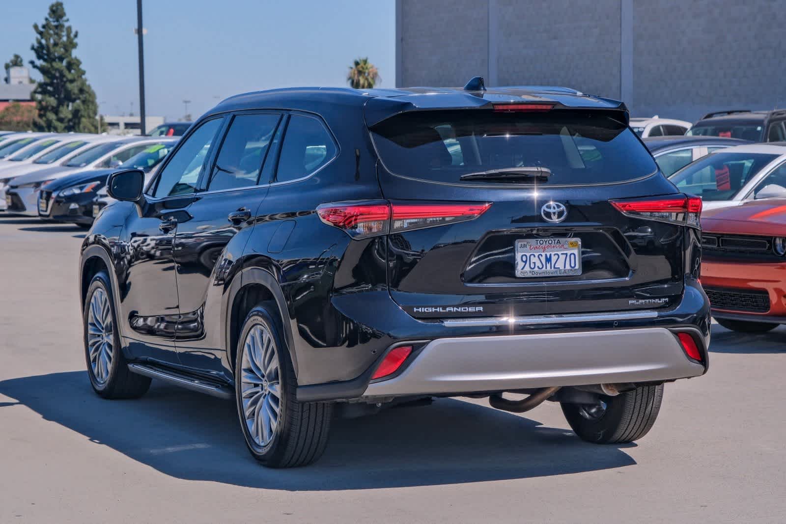 Thumbnail: 2023 Toyota Highlander - 6