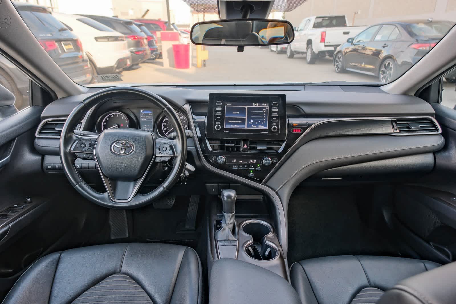 Thumbnail: 2022 Toyota Camry - 13