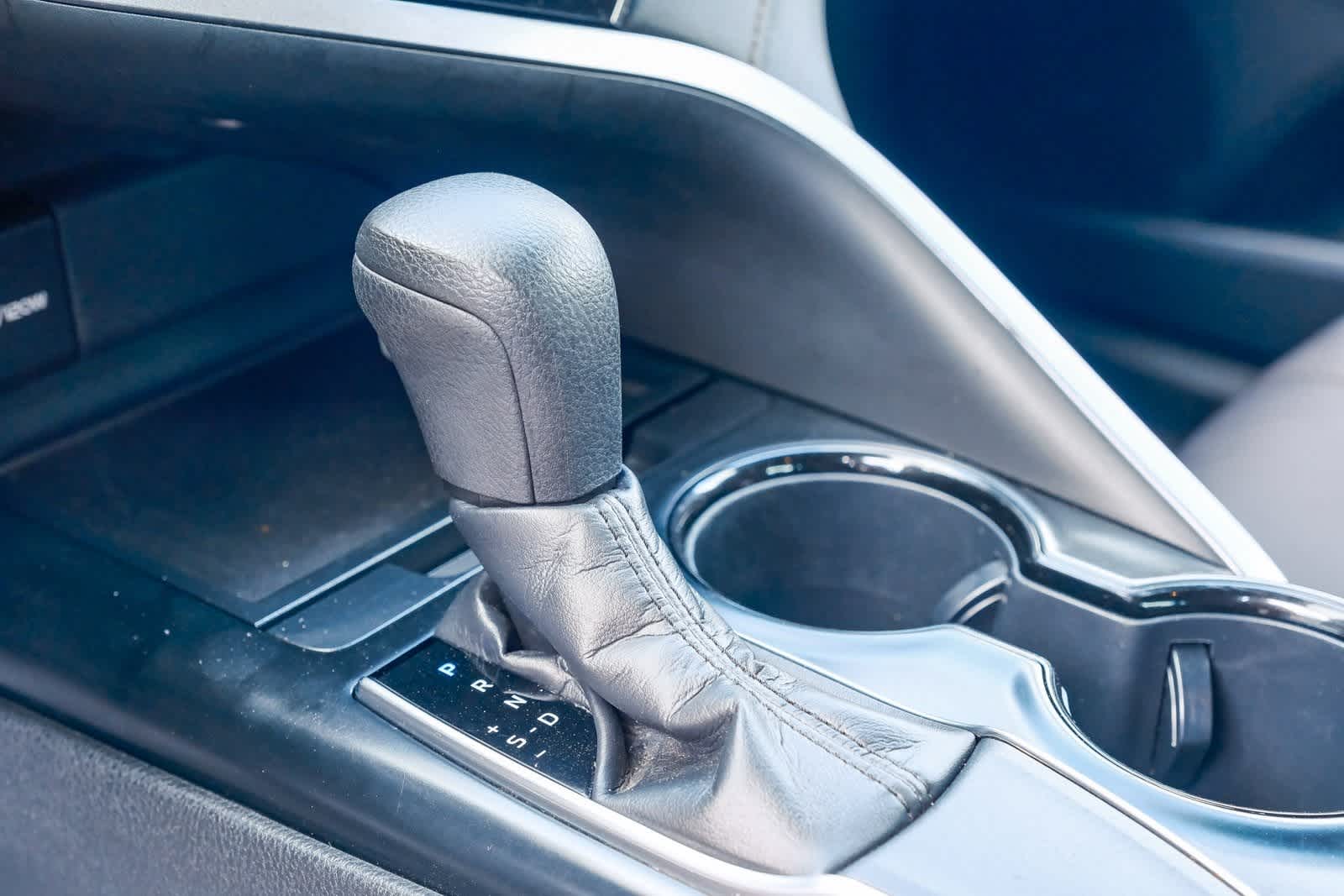 Thumbnail: 2019 Toyota Camry - 20