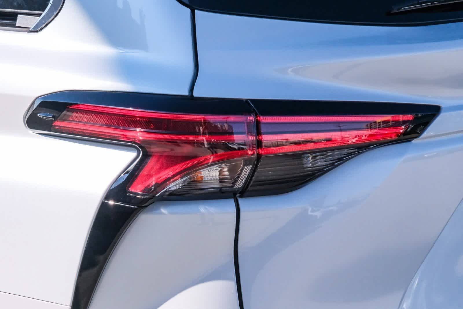 Thumbnail: 2022 Toyota Sienna - 7