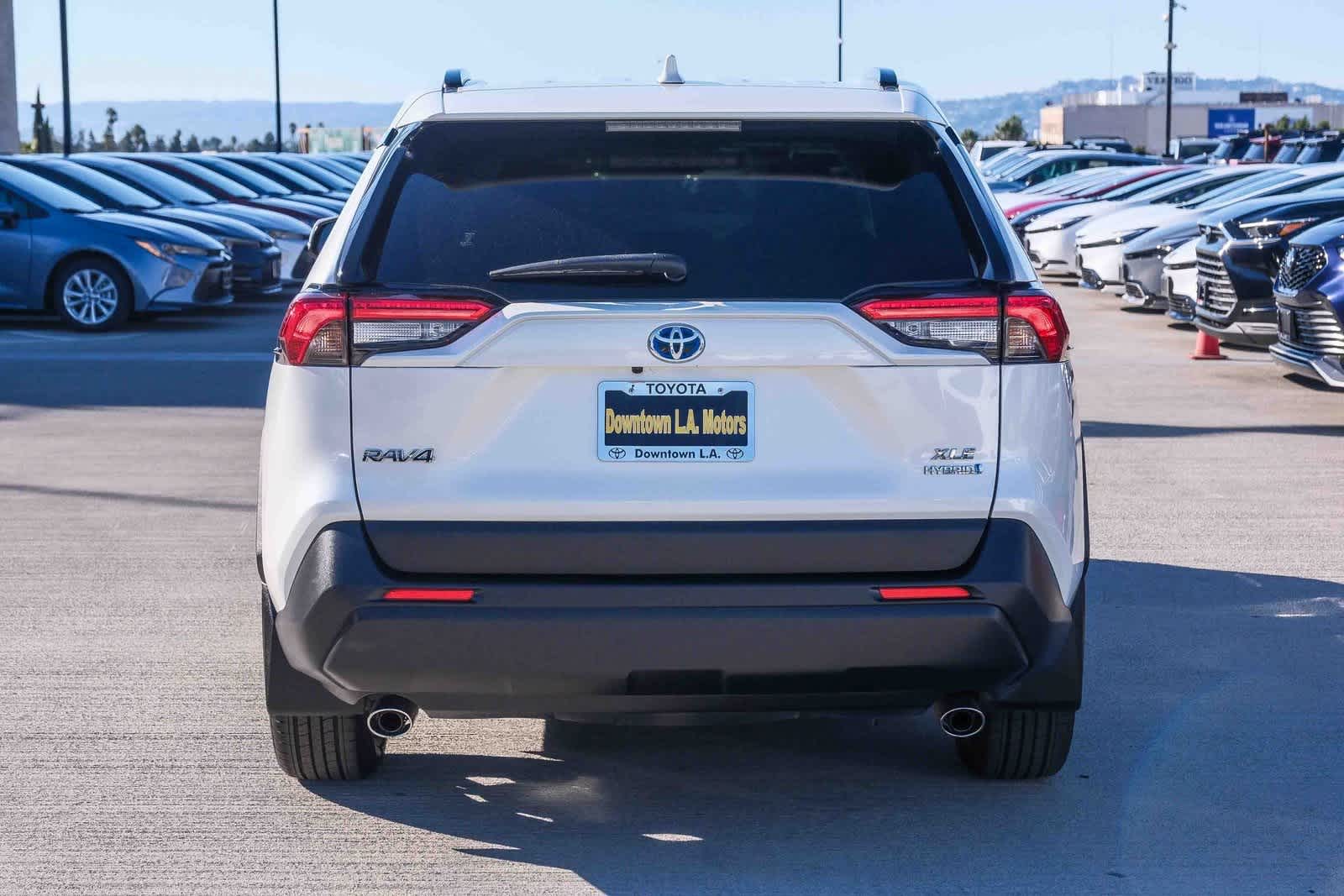 Thumbnail: 2022 Toyota RAV4 - 5