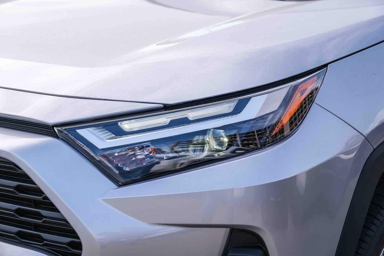 Thumbnail: 2025 Toyota RAV4 - 11