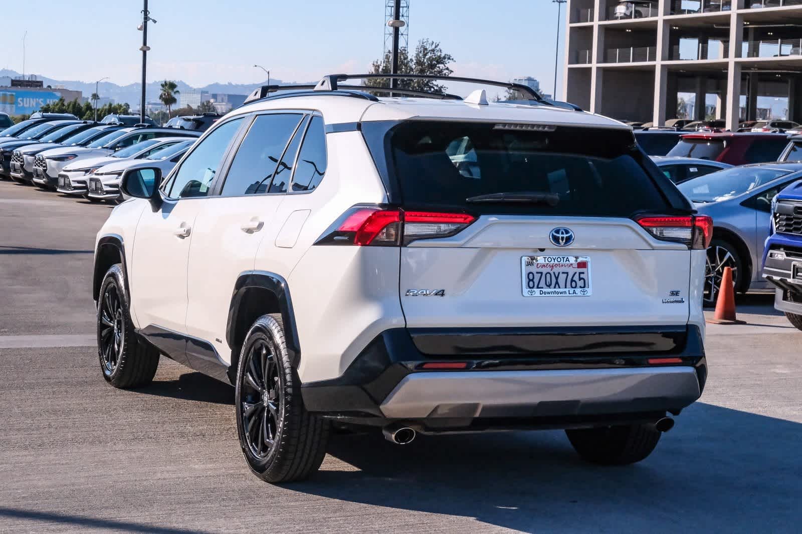 Thumbnail: 2022 Toyota RAV4 - 6