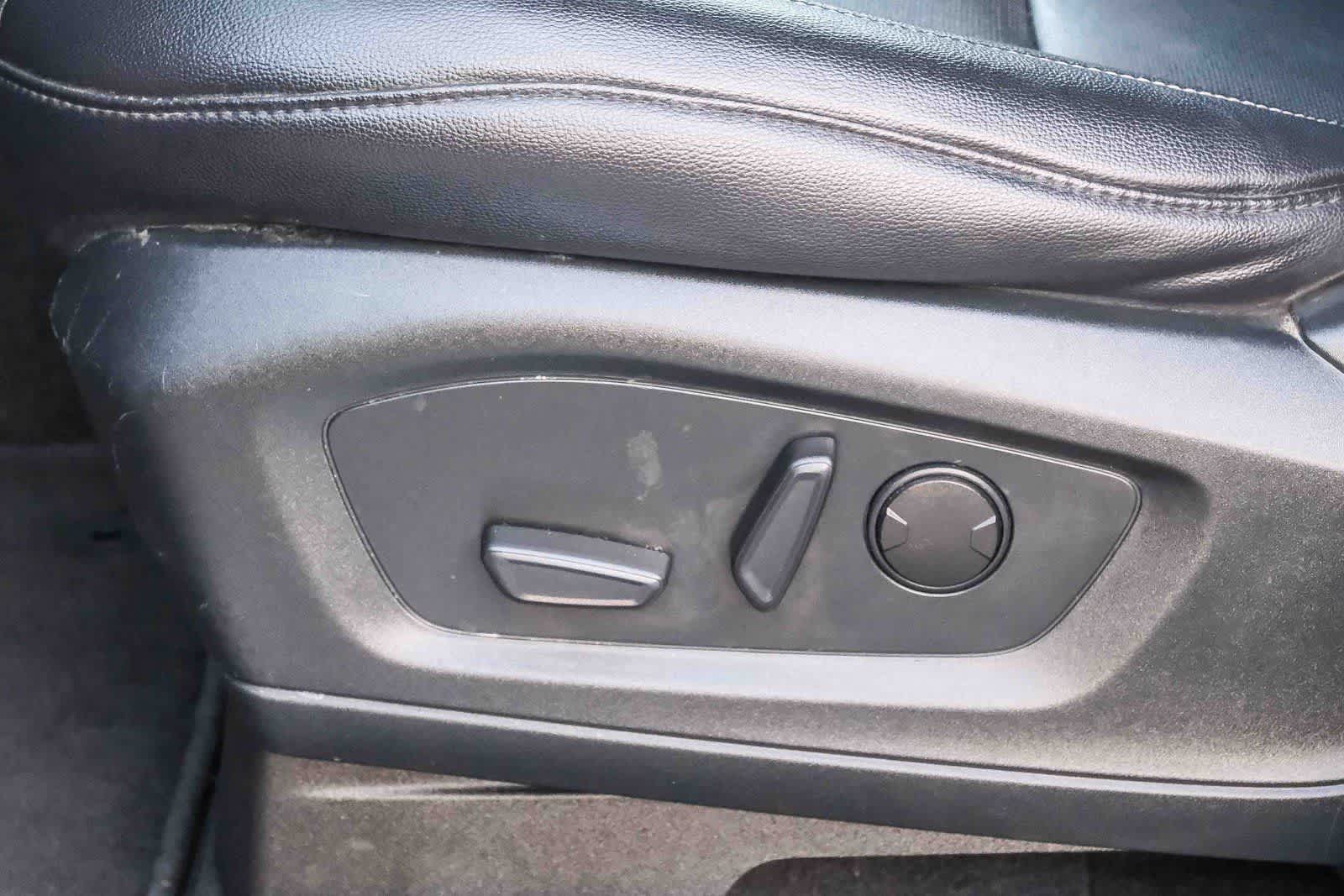 Thumbnail: 2021 Ford Explorer - 19