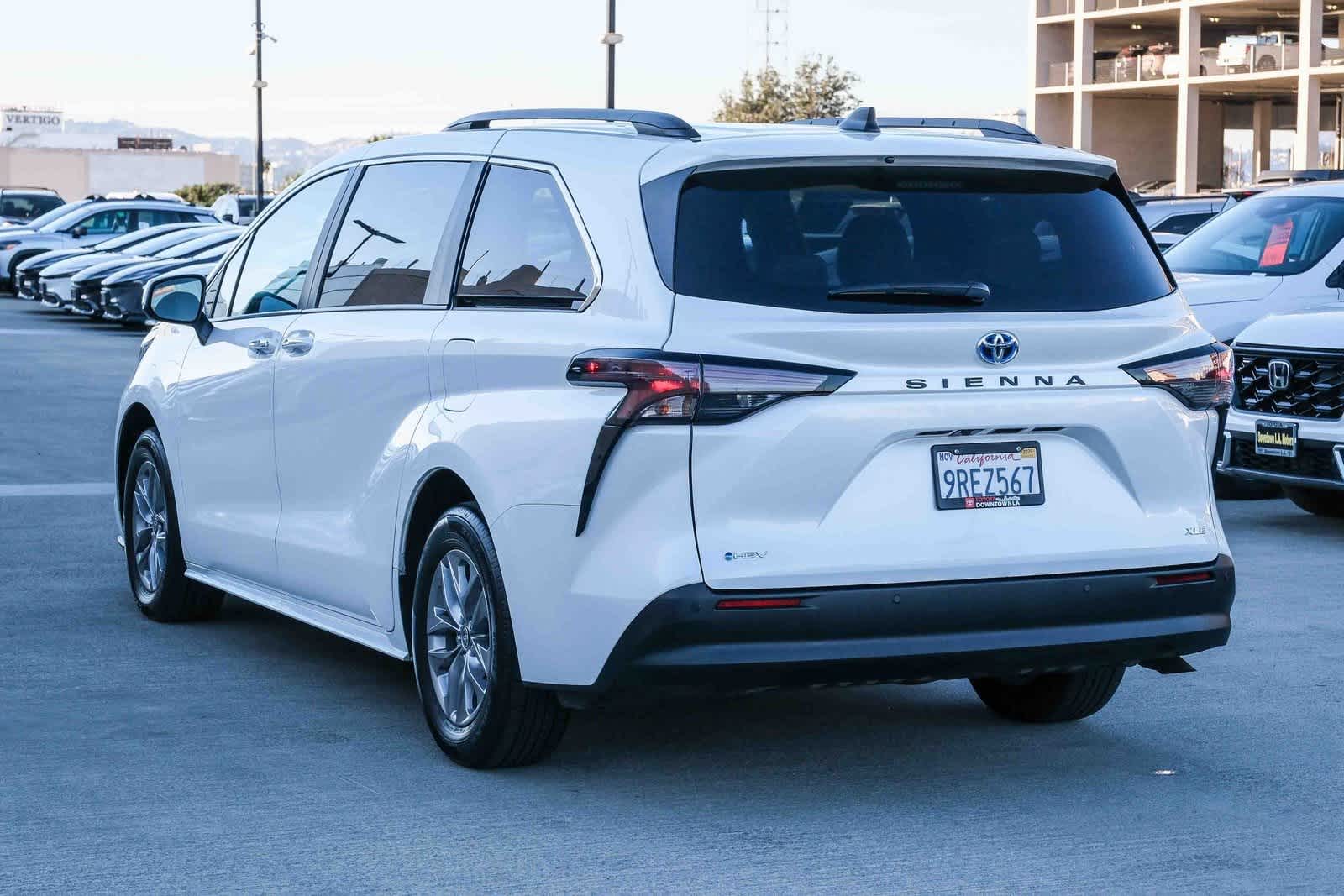 Thumbnail: 2025 Toyota Sienna - 6