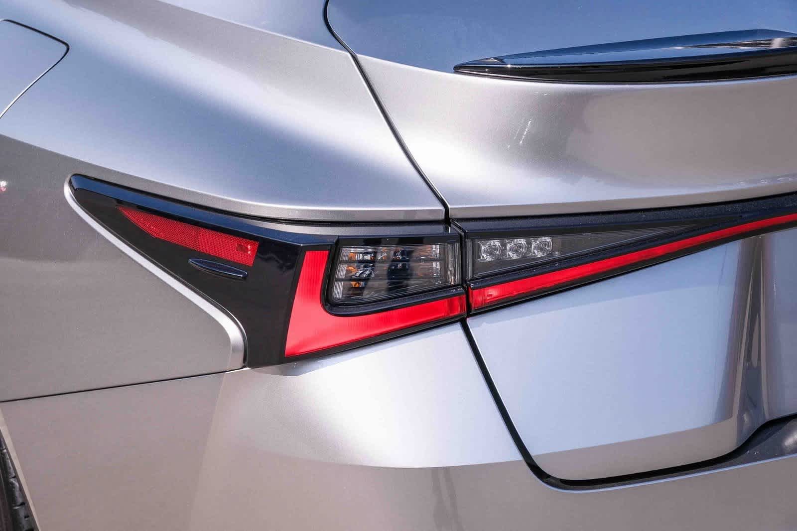 Thumbnail: 2022 Lexus IS - 7