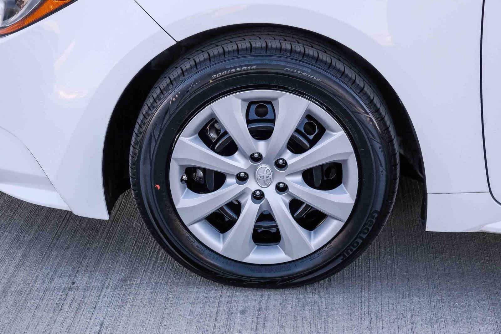 Thumbnail: 2023 Toyota Corolla - 10