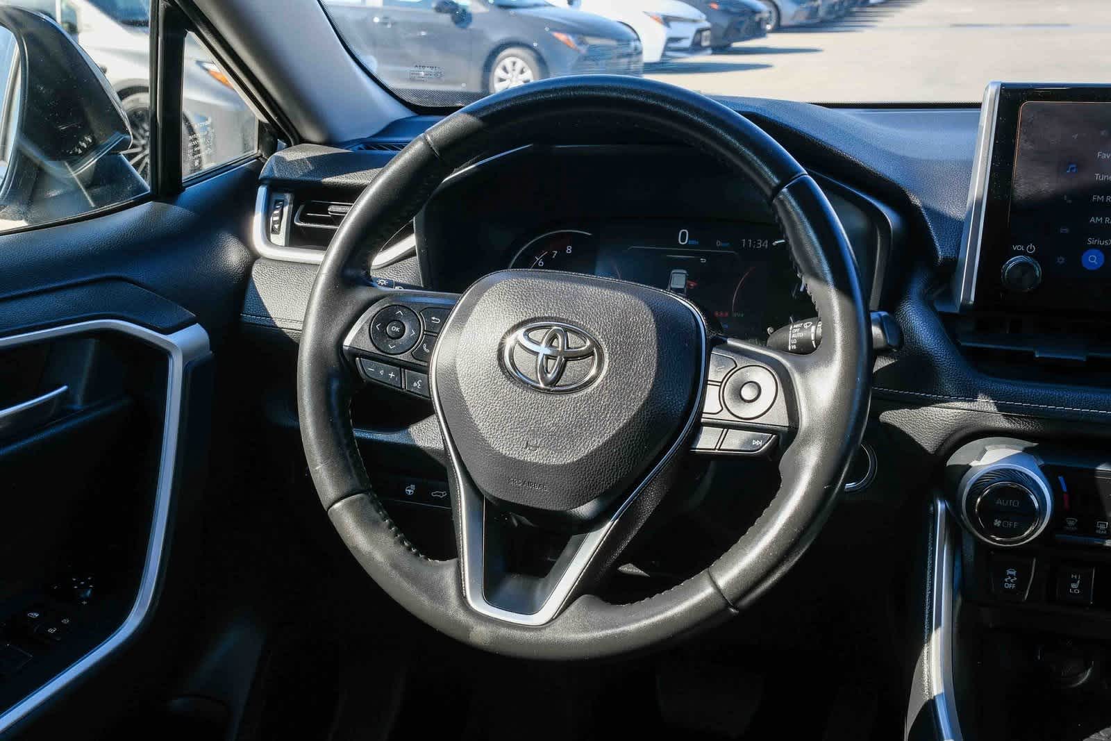 Thumbnail: 2023 Toyota RAV4 - 17