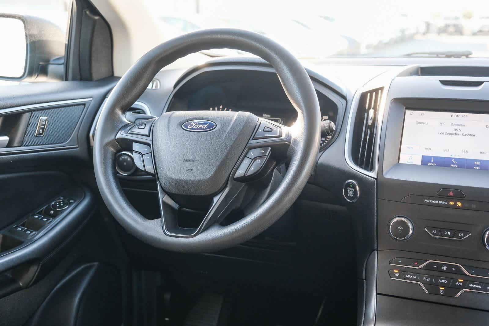 Thumbnail: 2020 Ford Edge - 16