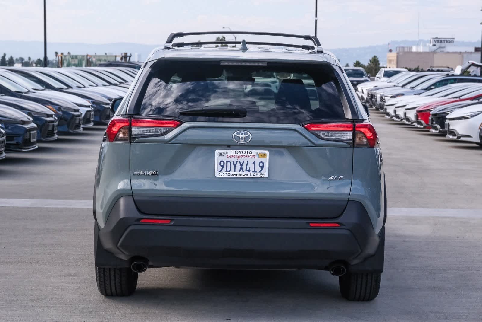 Thumbnail: 2022 Toyota RAV4 - 5