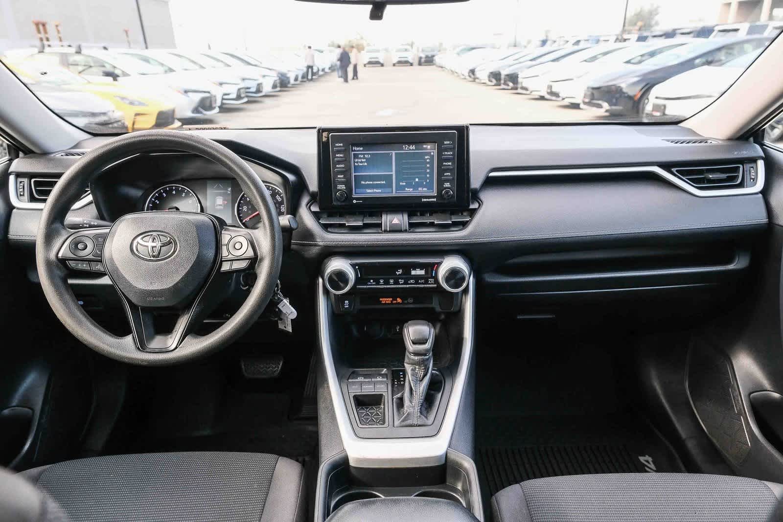 Thumbnail: 2020 Toyota RAV4 - 13