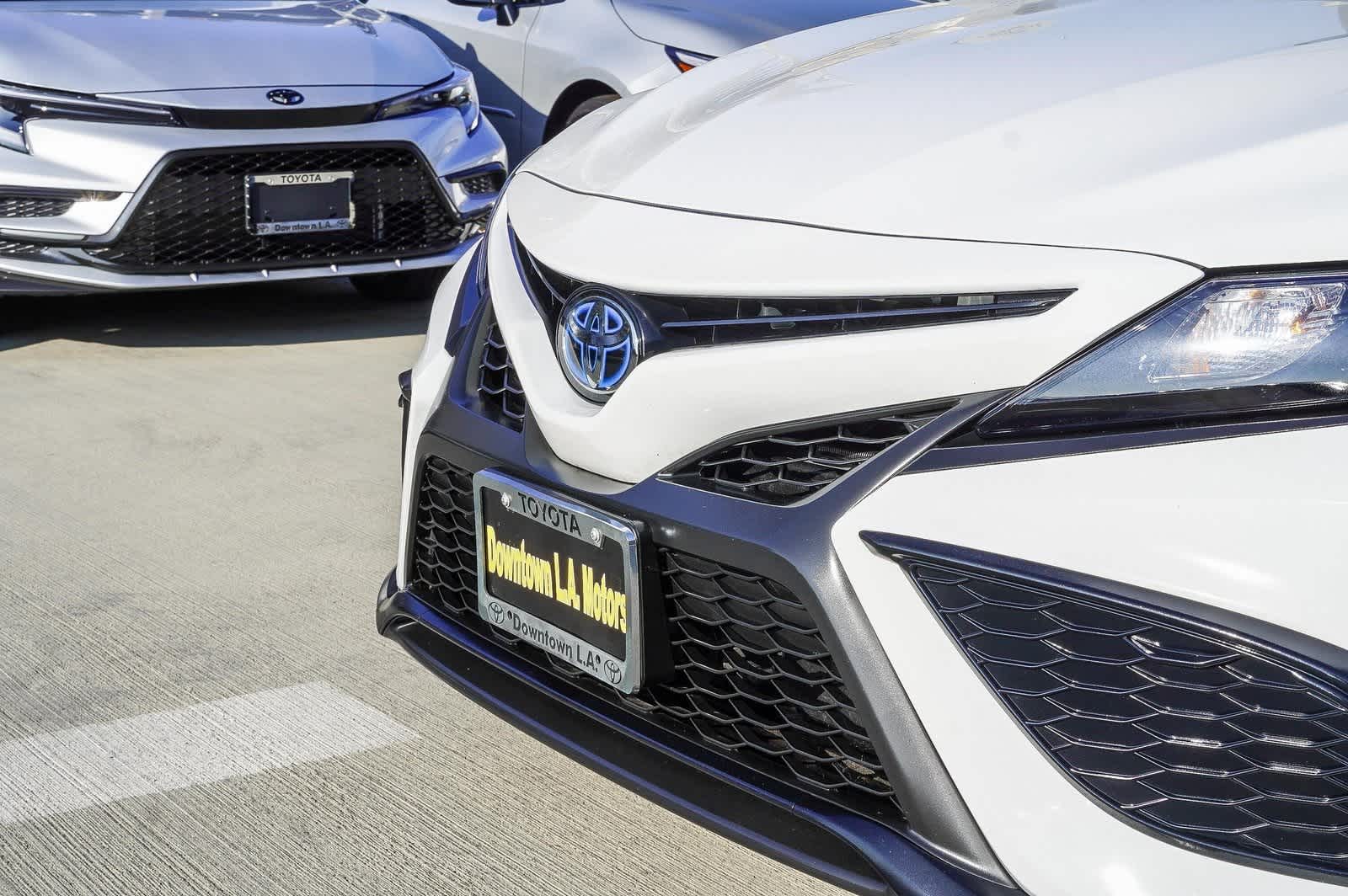 2022 Toyota Camry SE 12