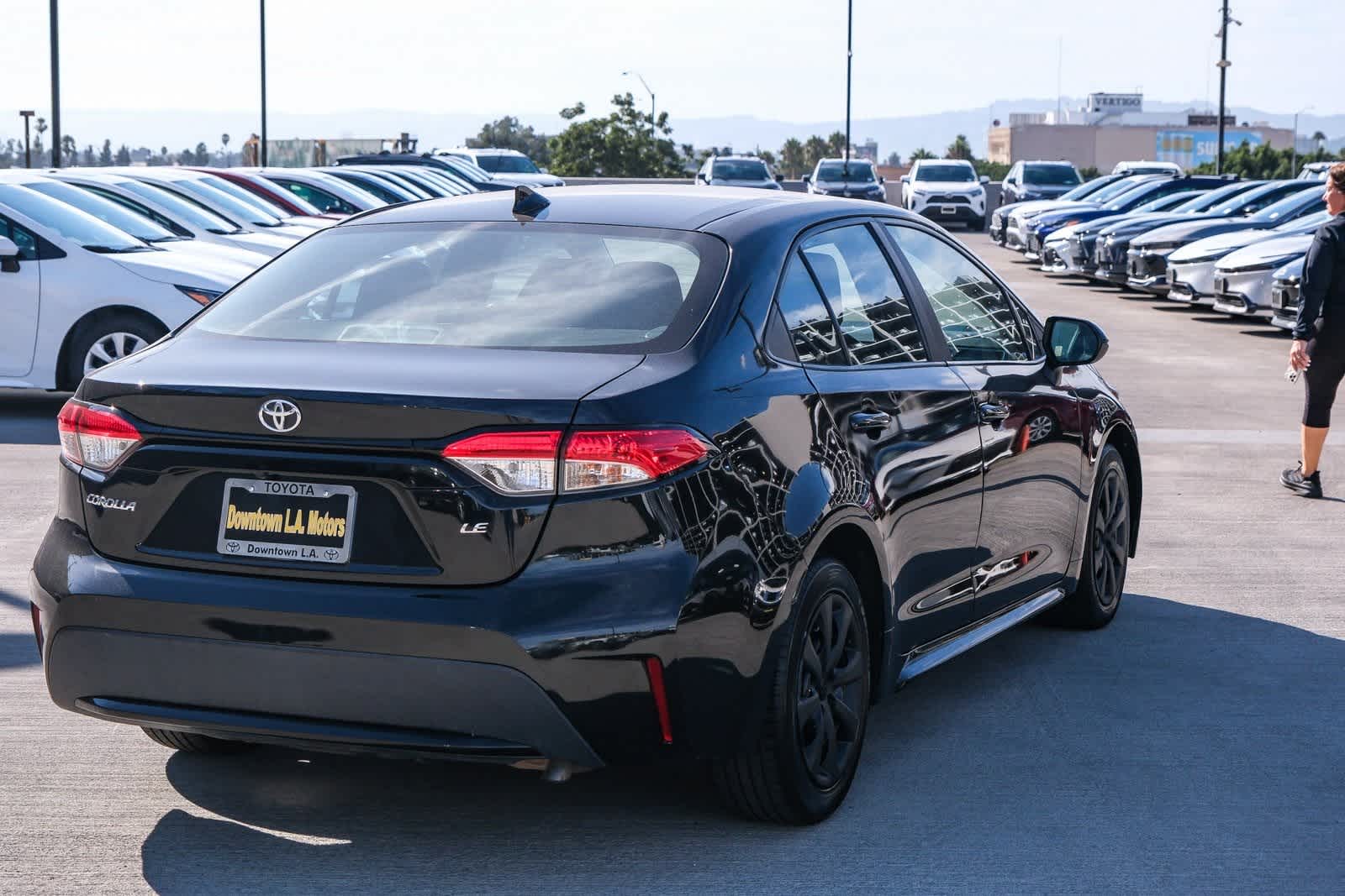 Thumbnail: 2022 Toyota Corolla - 4