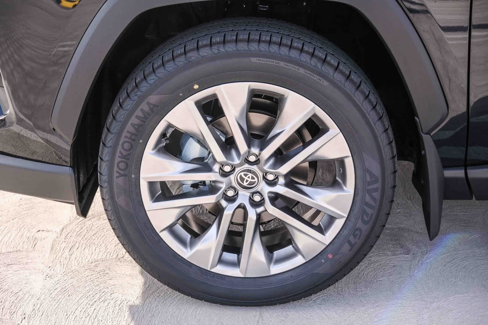 Thumbnail: 2025 Toyota RAV4 - 10