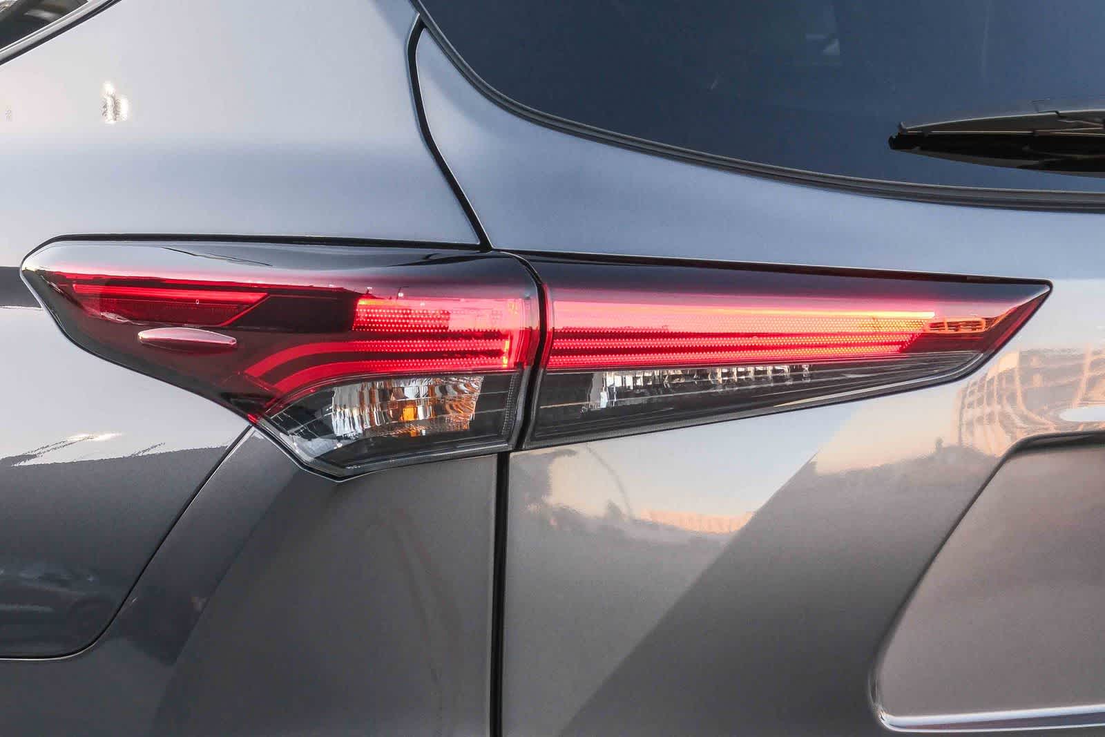 Thumbnail: 2025 Toyota Highlander - 7