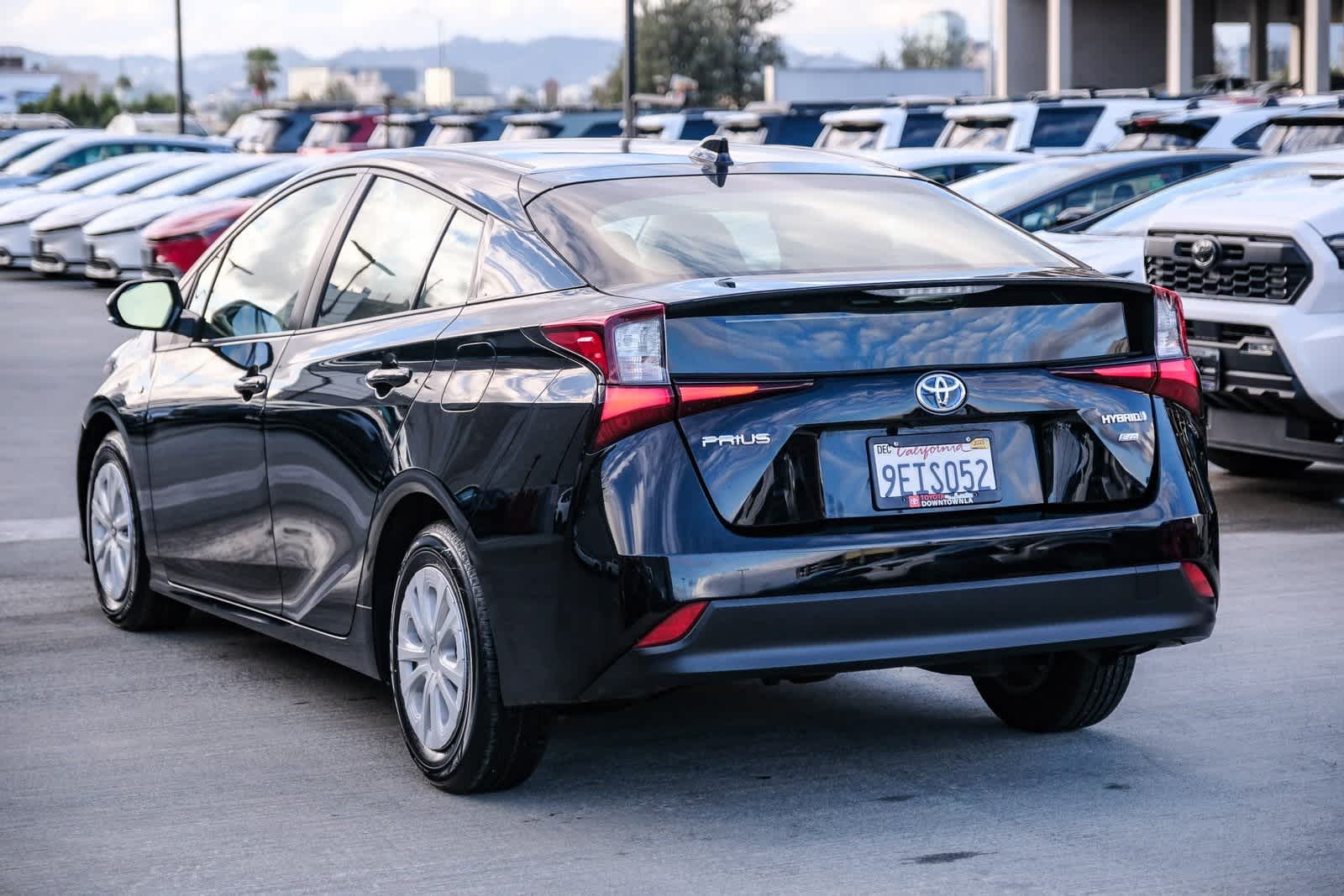 Thumbnail: 2022 Toyota Prius - 6