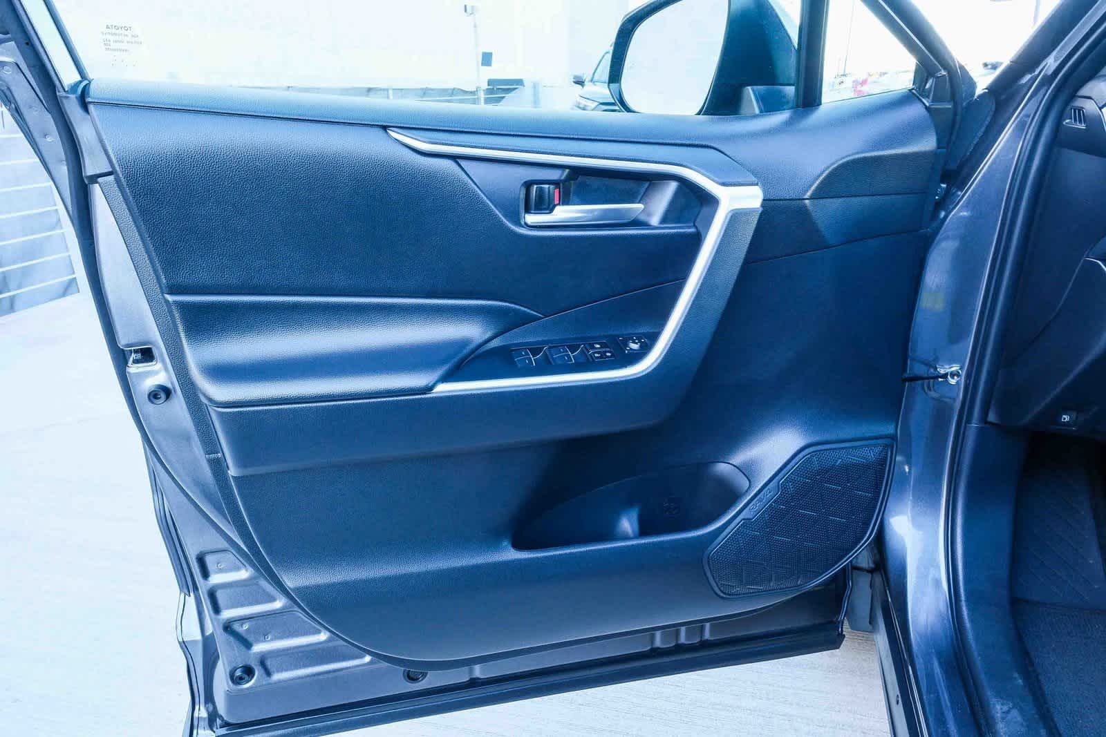 Thumbnail: 2024 Toyota RAV4 - 23