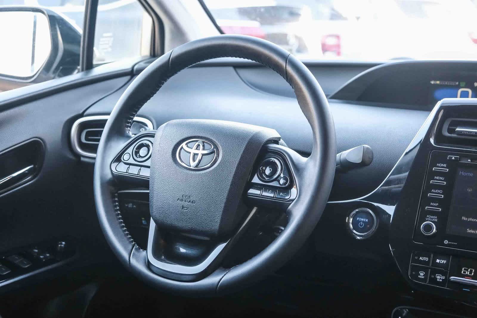 Thumbnail: 2020 Toyota Prius Prime - 16
