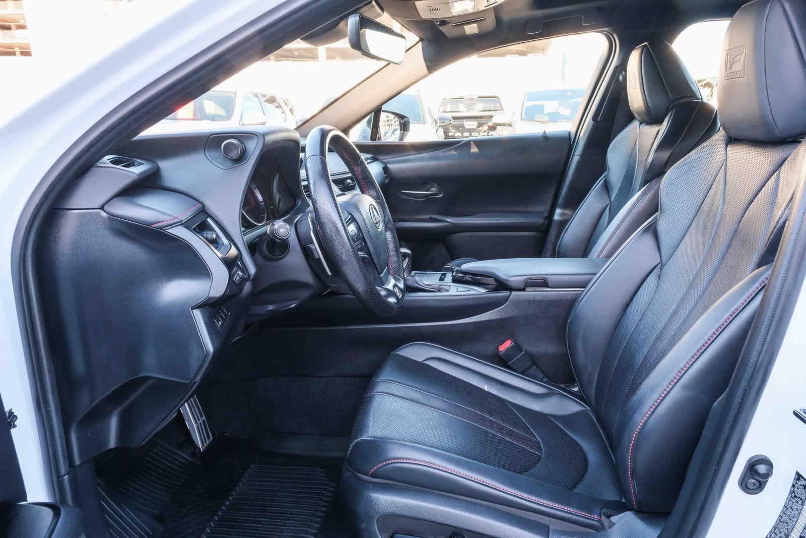 Thumbnail: 2019 Lexus UX - 20